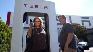 Illustration for article titled Tesla's New Enthusiasm Problem: There's Too Much Of It